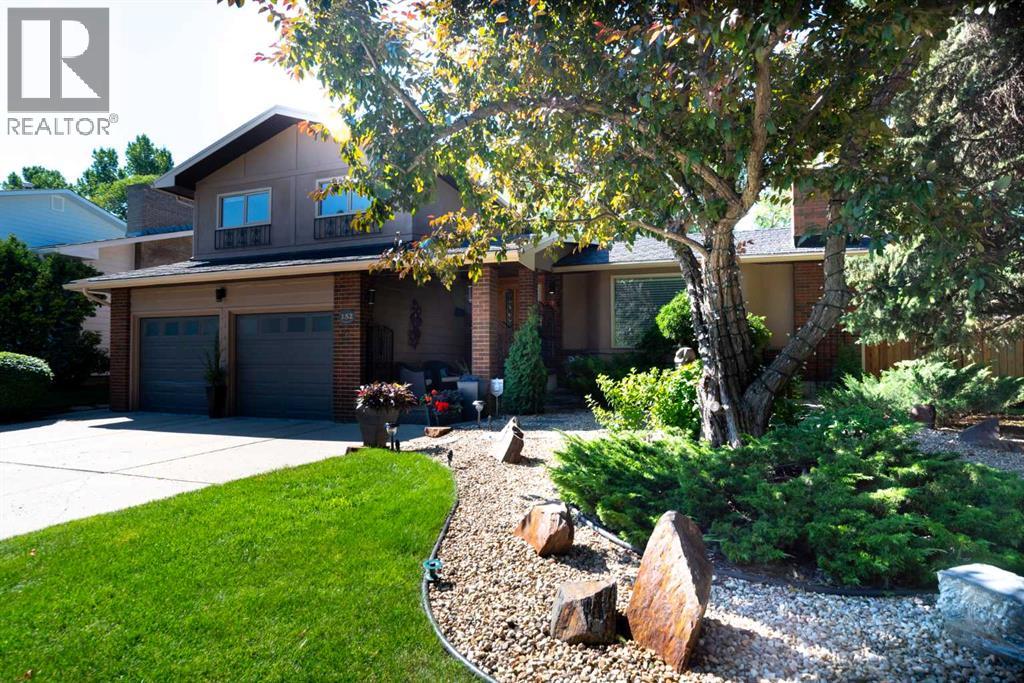 152 Mapleburn Drive SE, Calgary, Alberta  T2J 1Y6 - Photo 3 - A2338995