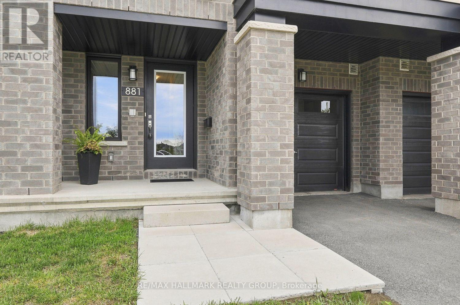 881 Couloir Road, Ottawa, Ontario  K1W 0P5 - Photo 3 - X13725588