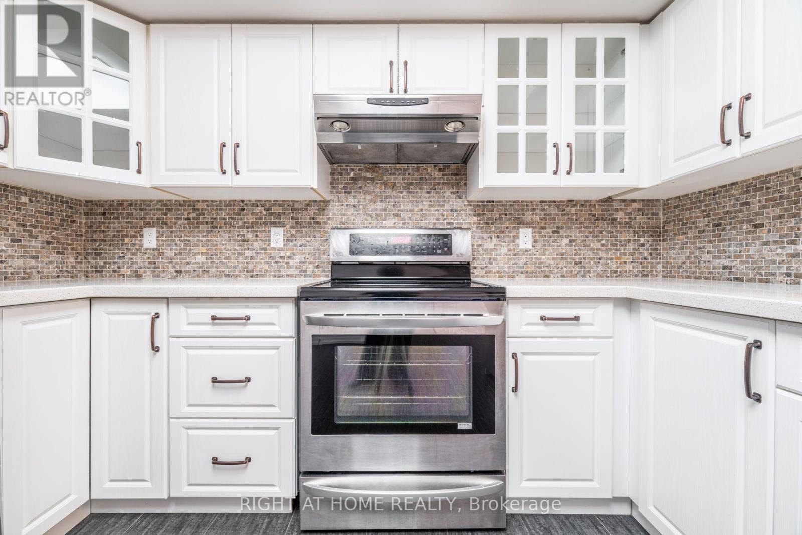 220 Grandview Way, Toronto, Ontario M2N 6V3 - Photo 24 - C13725578