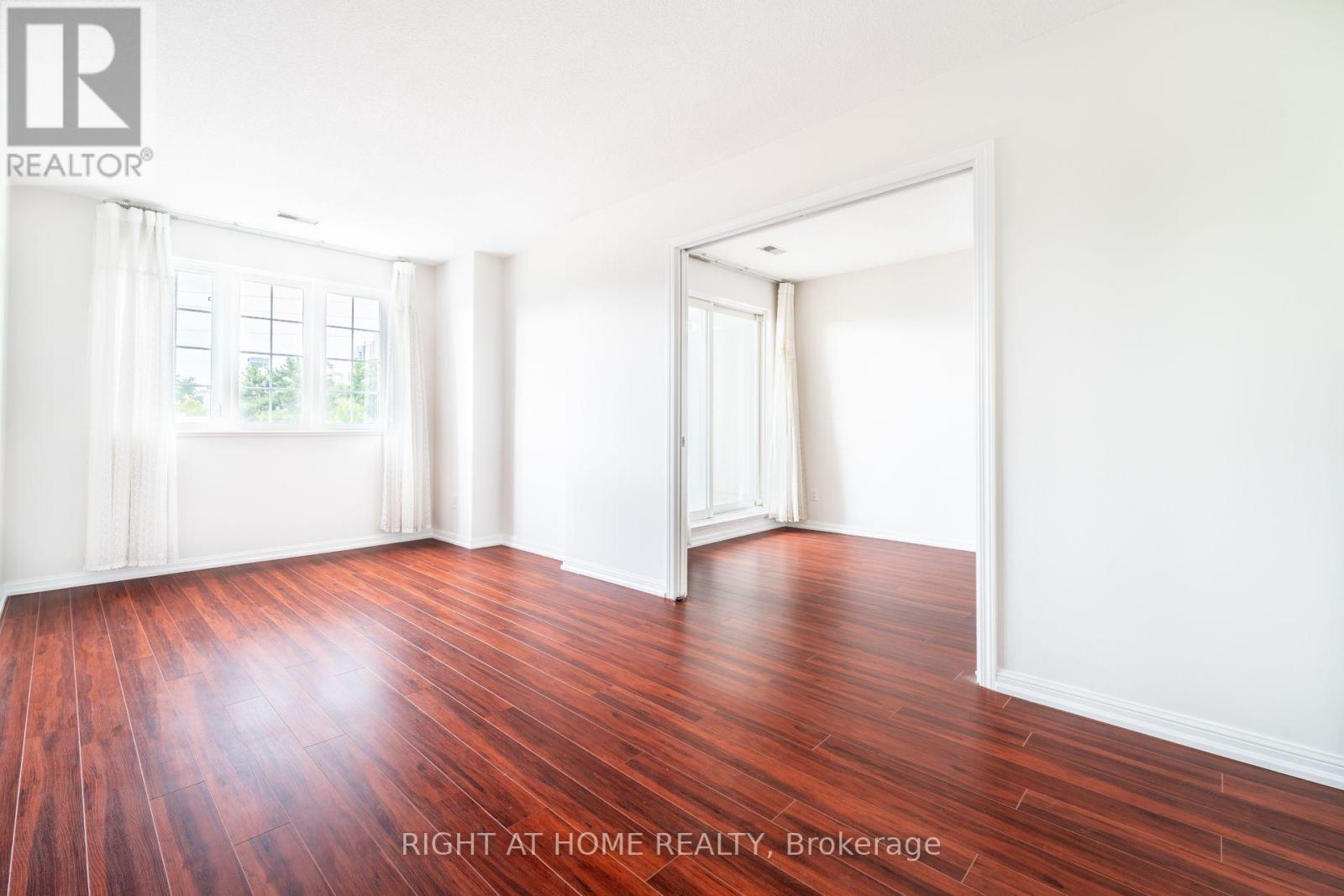 220 Grandview Way, Toronto, Ontario M2N 6V3 - Photo 6 - C13725578