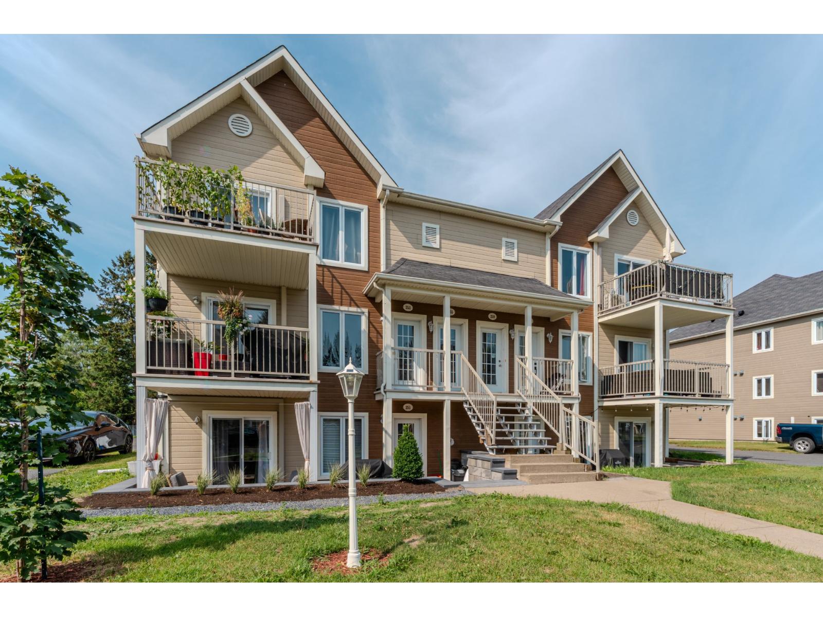 253 Rue Benjamin Saint-Amable Quebec Canada J0L1N0 2