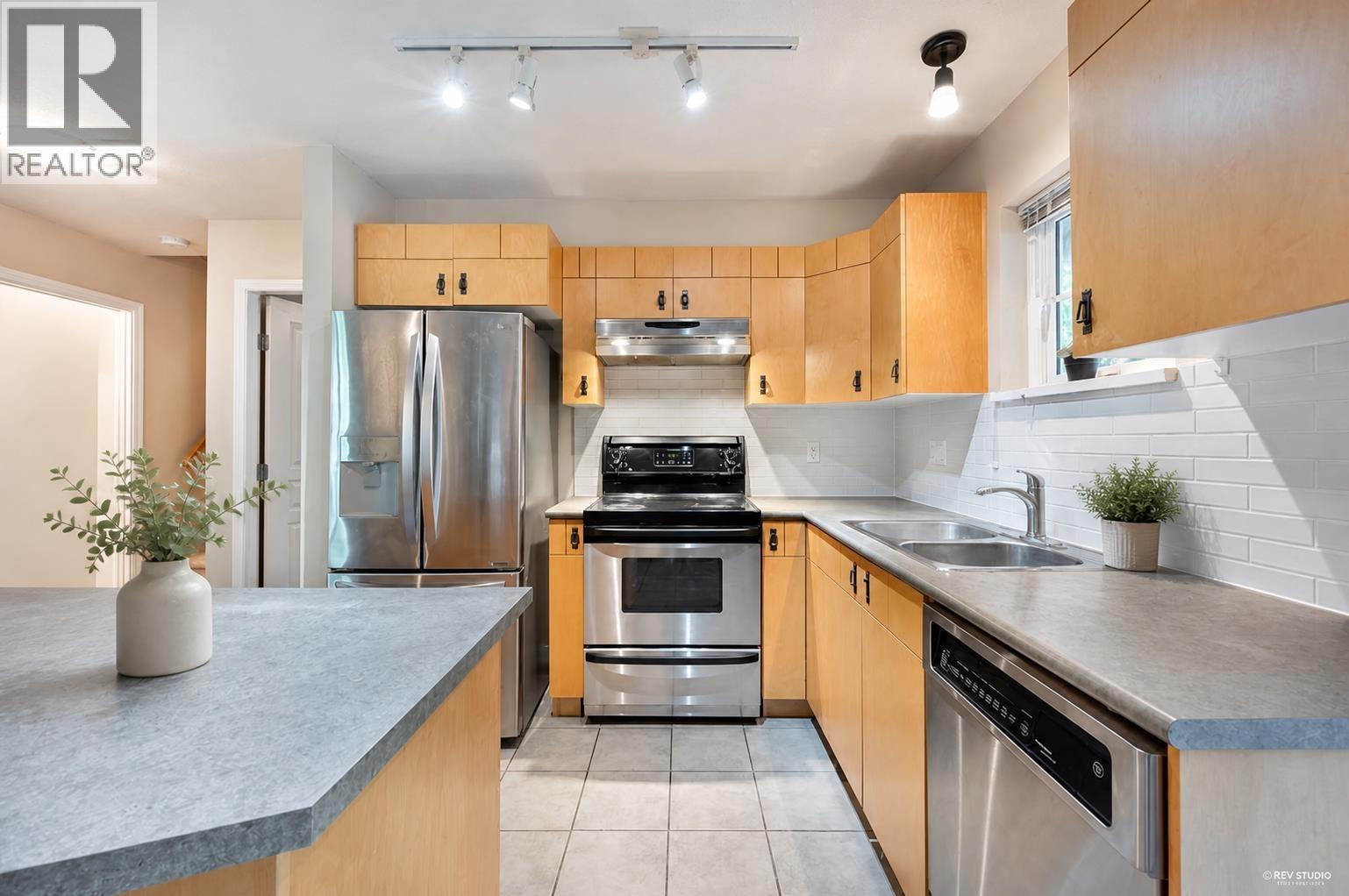 17 7488 Southwynde Avenue, Burnaby, British Columbia  V3N 5C6 - Photo 6 - R3159729