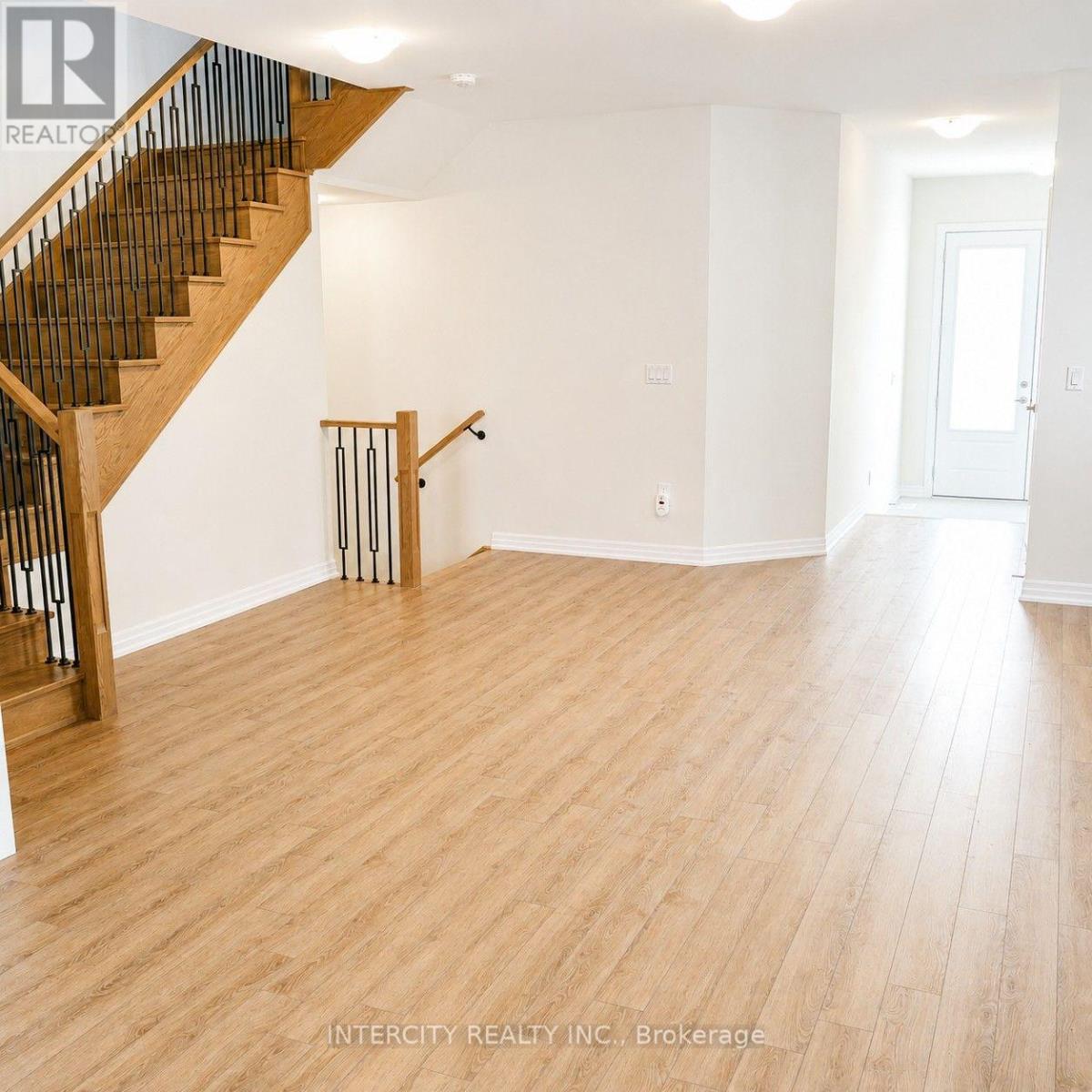 55 Pembrook Street, Caledon, Ontario  L7E 4M7 - Photo 3 - W13725140