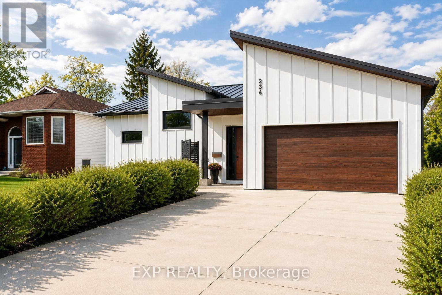 236 COX MILL ROAD, Barrie, Ontario