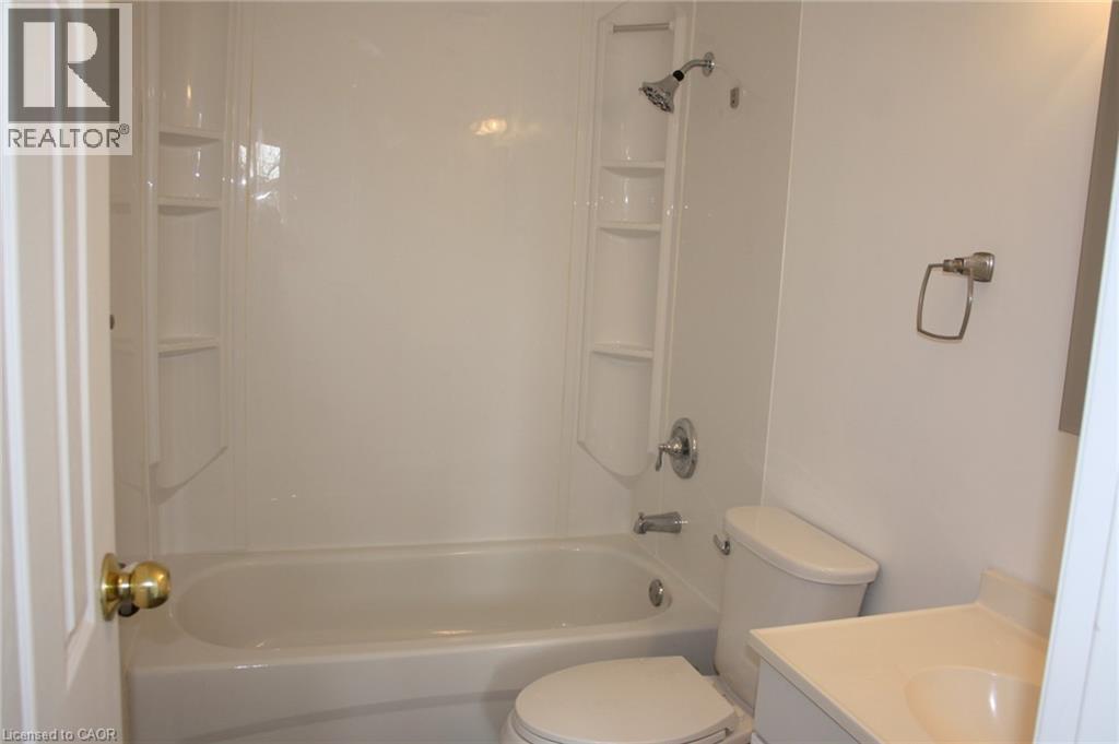 144 Sekura Crescent, Cambridge, Ontario  N1R 7G1 - Photo 10 - 40854439