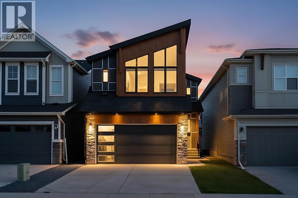 184 Creekstone Row SW, Calgary, Alberta