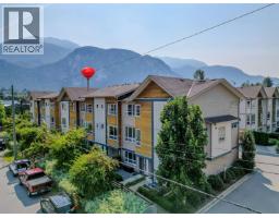 4 1188 WILSON CRESCENT, Squamish, British Columbia