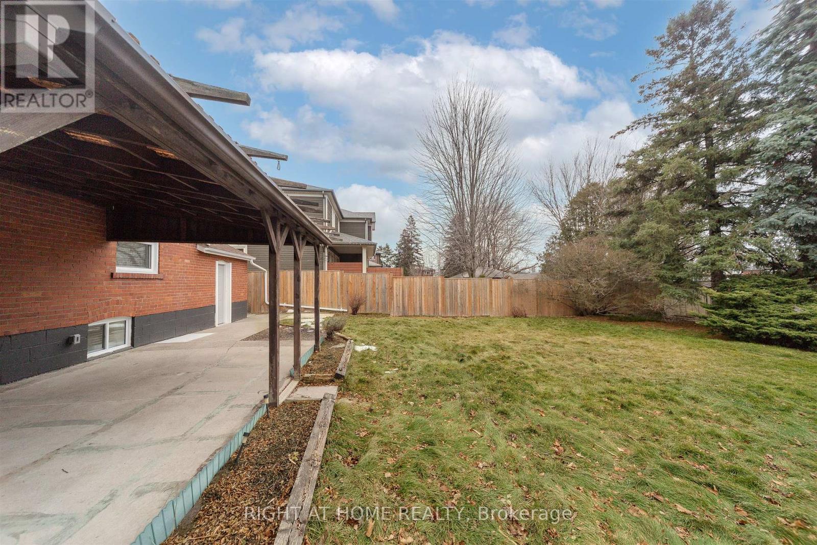 15 Elford Boulevard, Toronto, Ontario  M8Z 2L3 - Photo 21 - W13725598