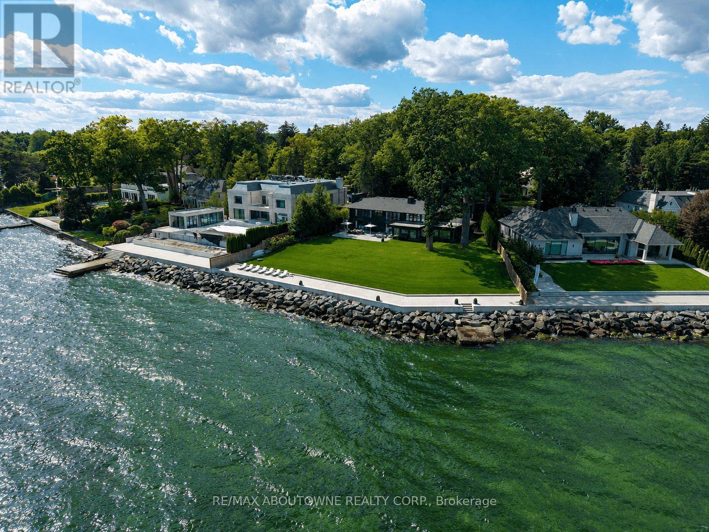 3 ENNISCLARE DRIVE E, Oakville, Ontario