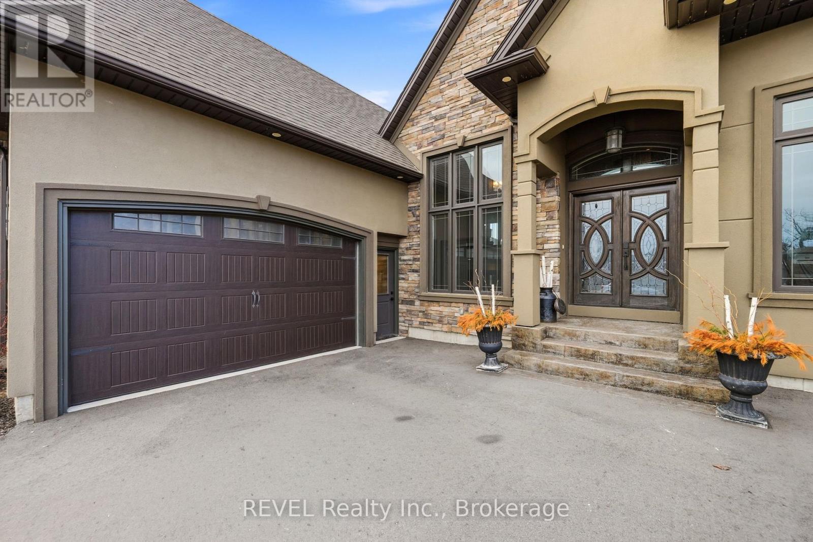 713 Clarence Street, Port Colborne, Ontario  L3K 6B8 - Photo 4 - X13725612