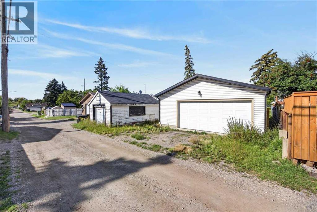 7438 Ogden Road Se, Calgary, Alberta  T2C 1B8 - Photo 10 - A2338557