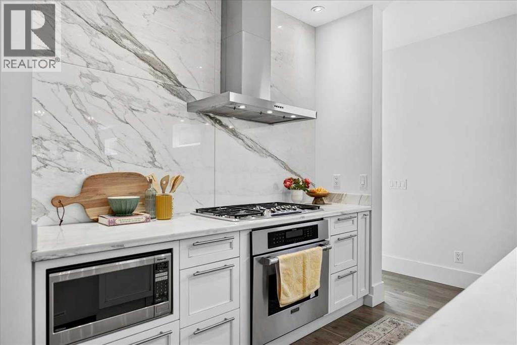 3815 7a Street SW, Calgary, Alberta  T2T 2Y8 - Photo 3 - A2326363