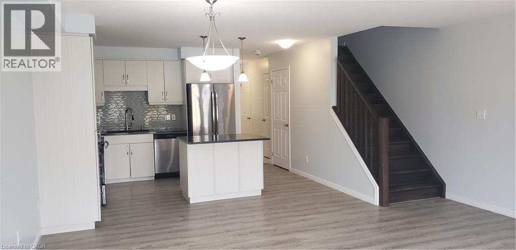 566 Blair Creek Drive, Kitchener, Ontario  N2P 0E4 - Photo 4 - 40845163
