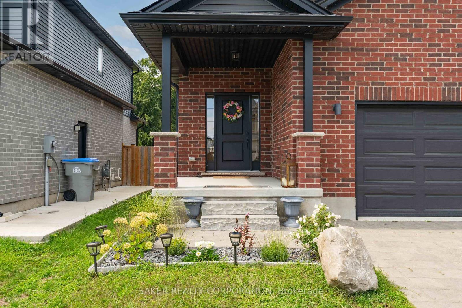 7 Armstrong Street, Strathroy-Caradoc, Ontario  N0L 1W0 - Photo 2 - X13725638