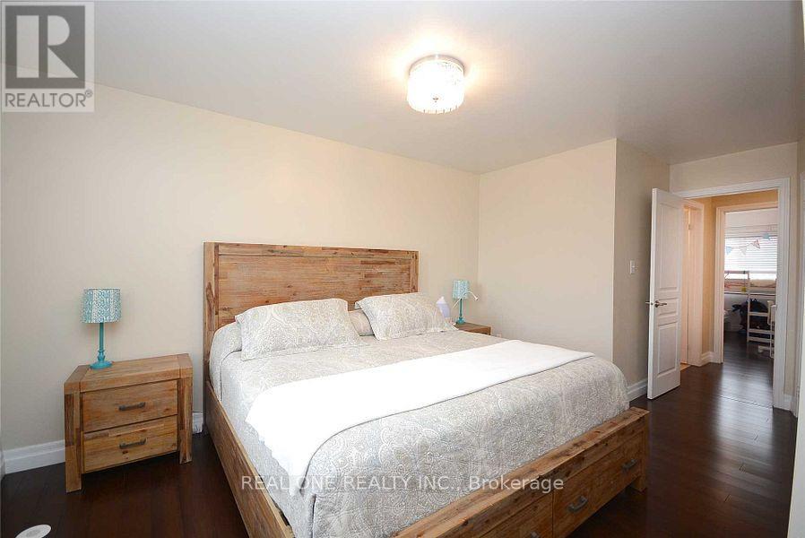 2307 Saddlecreek Crescent, Oakville, Ontario L6M 5J6 - Photo 11 - W13725636