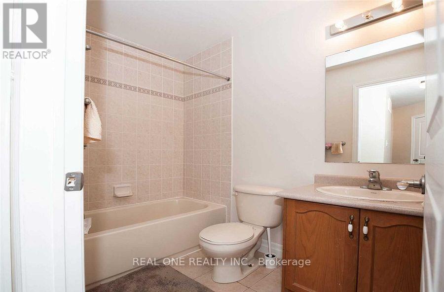 2307 Saddlecreek Crescent, Oakville, Ontario L6M 5J6 - Photo 16 - W13725636