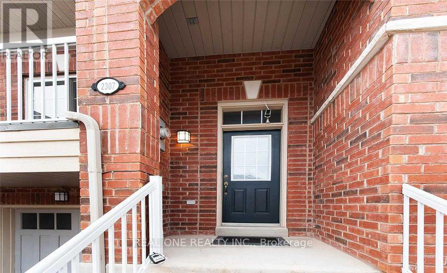 2307 Saddlecreek Crescent, Oakville, Ontario L6M 5J6 - Photo 2 - W13725636