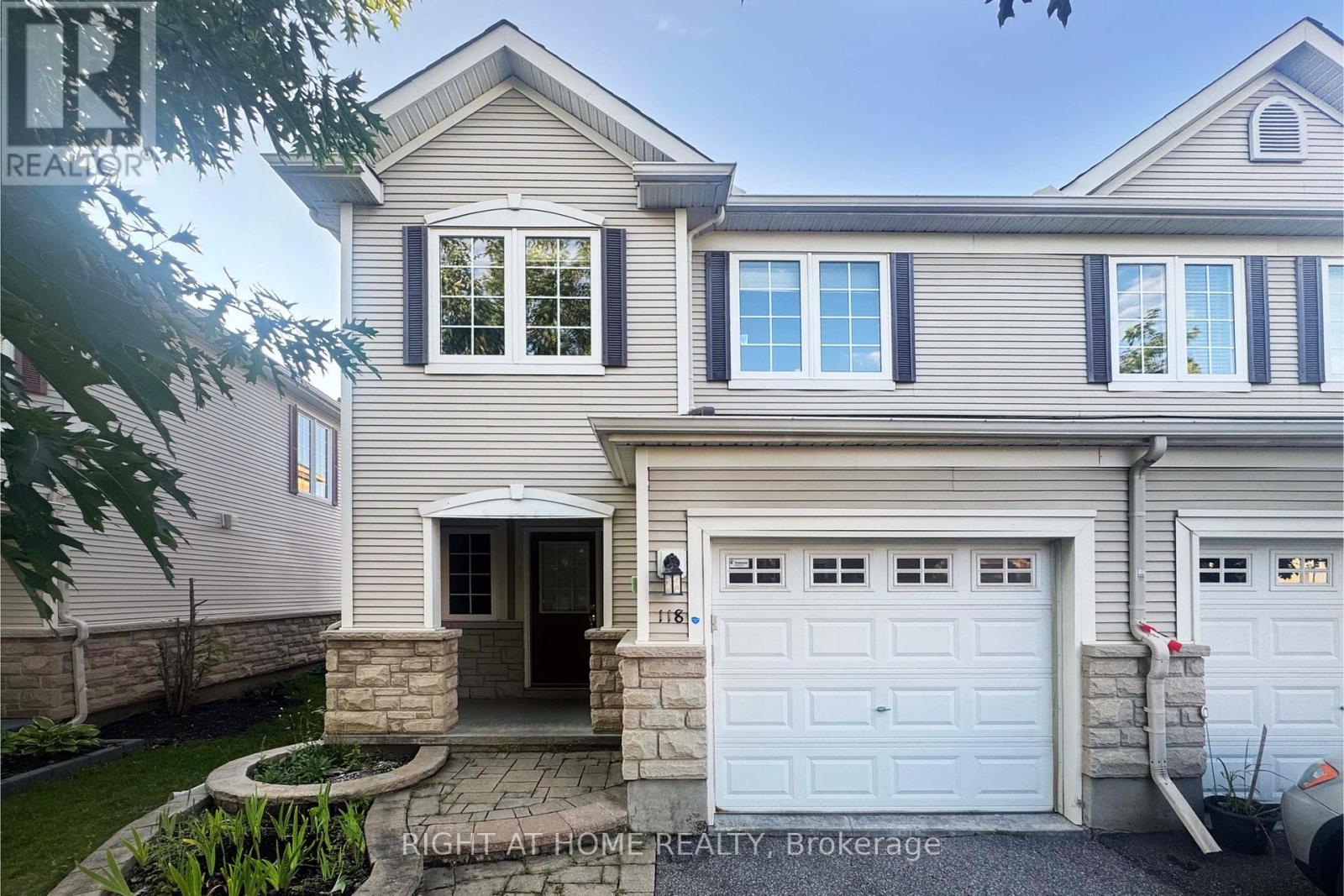 118 BRADDOCK PRIVATE, Ottawa, Ontario