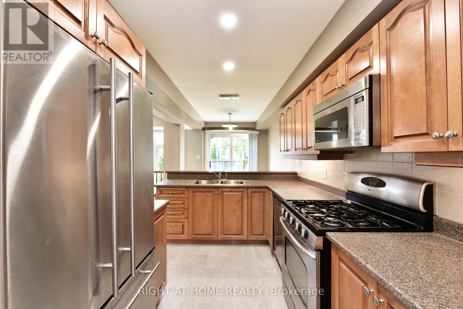 118 Braddock Private, Ottawa, Ontario  K2J 0E6 - Photo 10 - X13725644