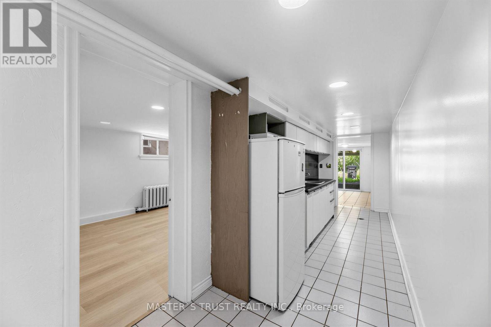 Bsmt - 140 Davisville Avenue, Toronto, Ontario M4S 1E8 - Photo 12 - C13704444