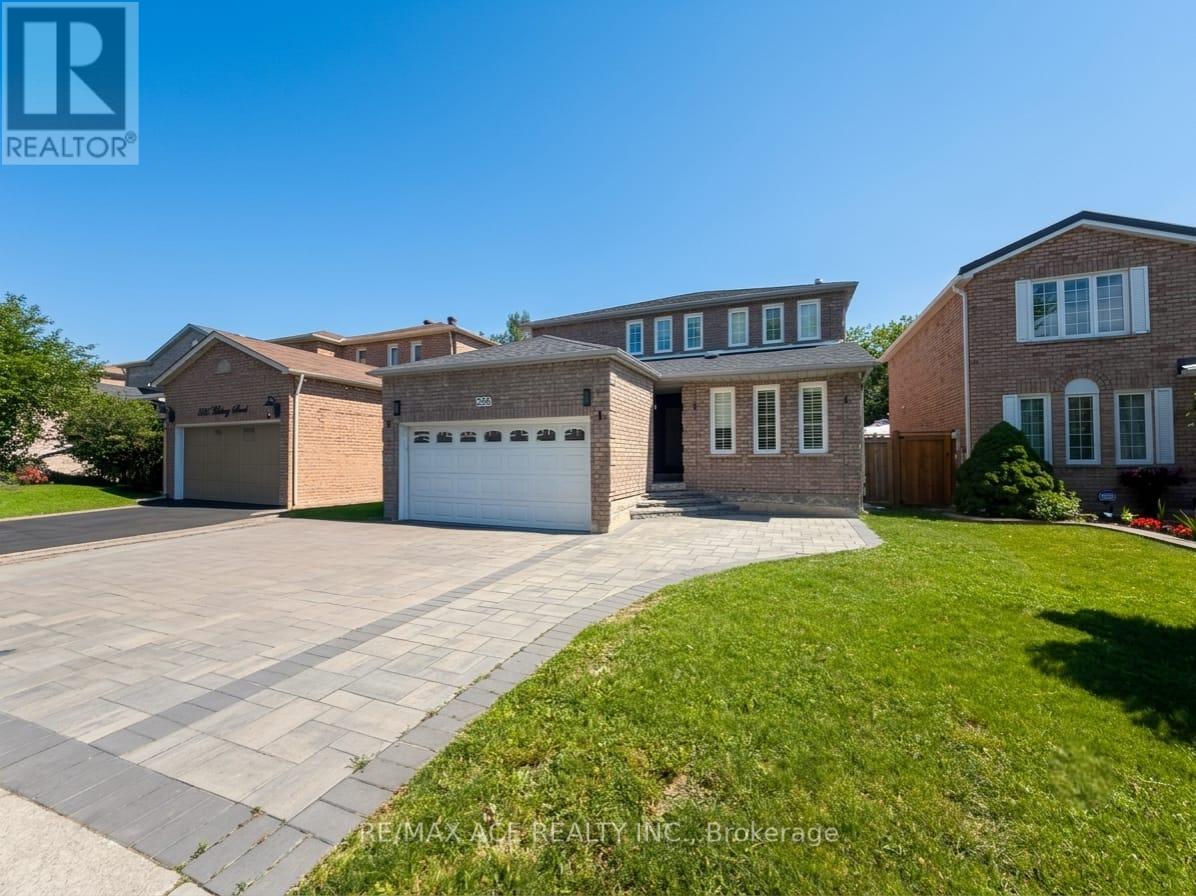 250 Murray Street, Brampton, Ontario L6X 3R9 - Photo 2 - W13725640