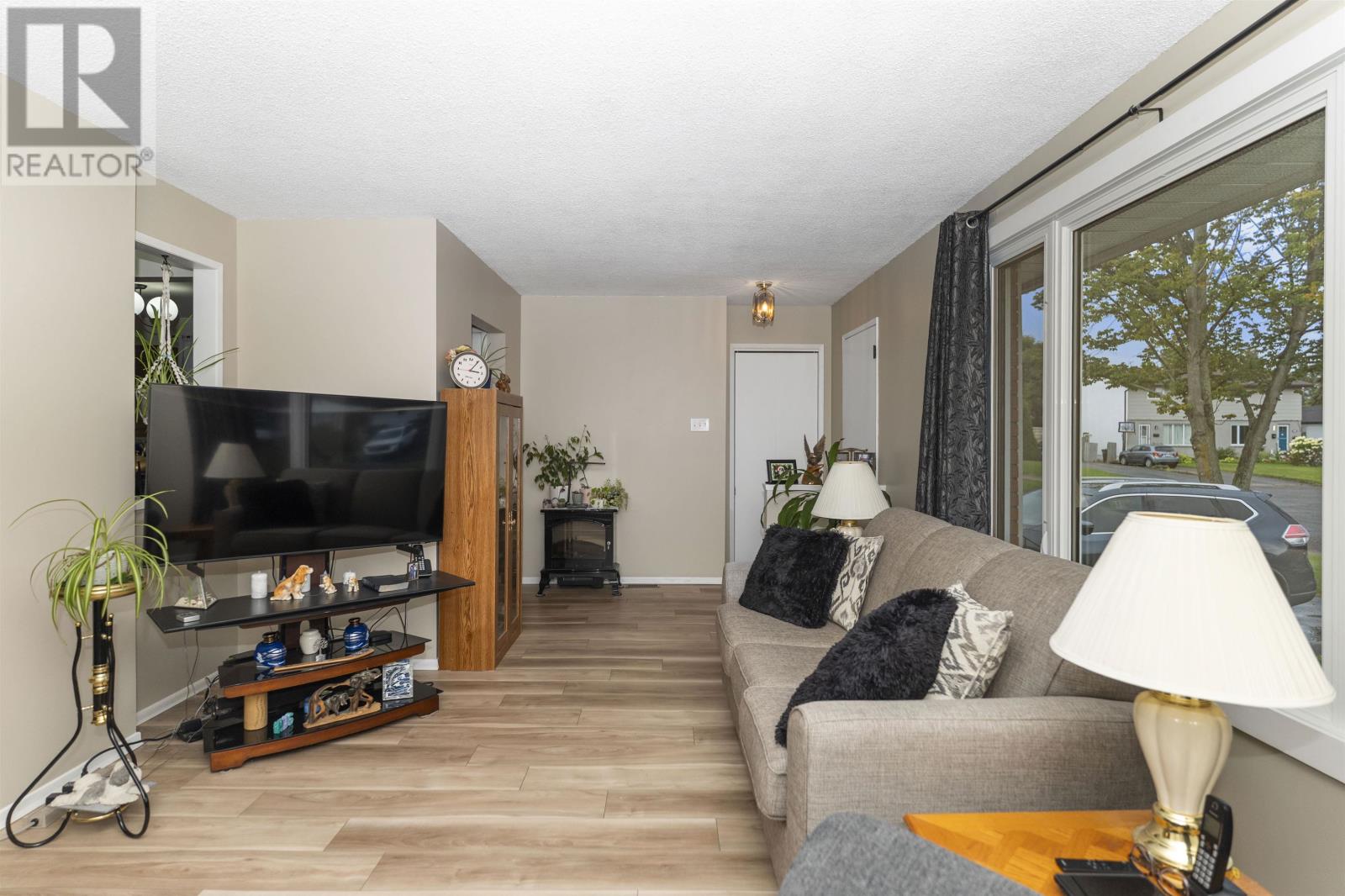 422 Simon Fraser Dr, Thunder Bay, Ontario  P7C 4Z8 - Photo 5 - TB2602535