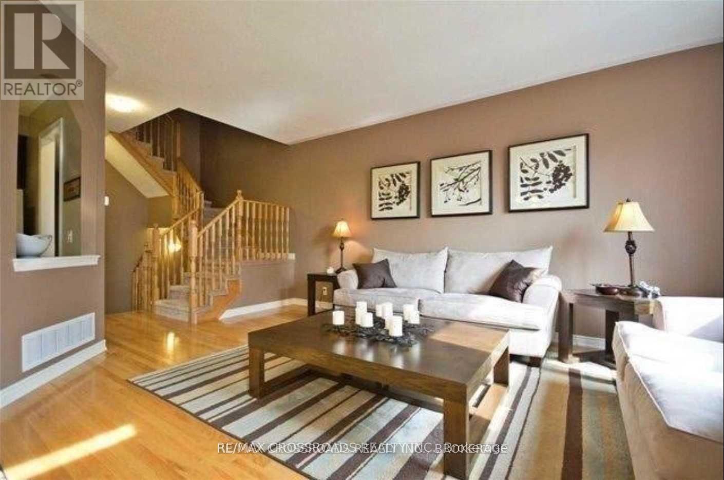 95 Thatcher Crescent, Newmarket, Ontario  L9N 0B9 - Photo 2 - N13725658