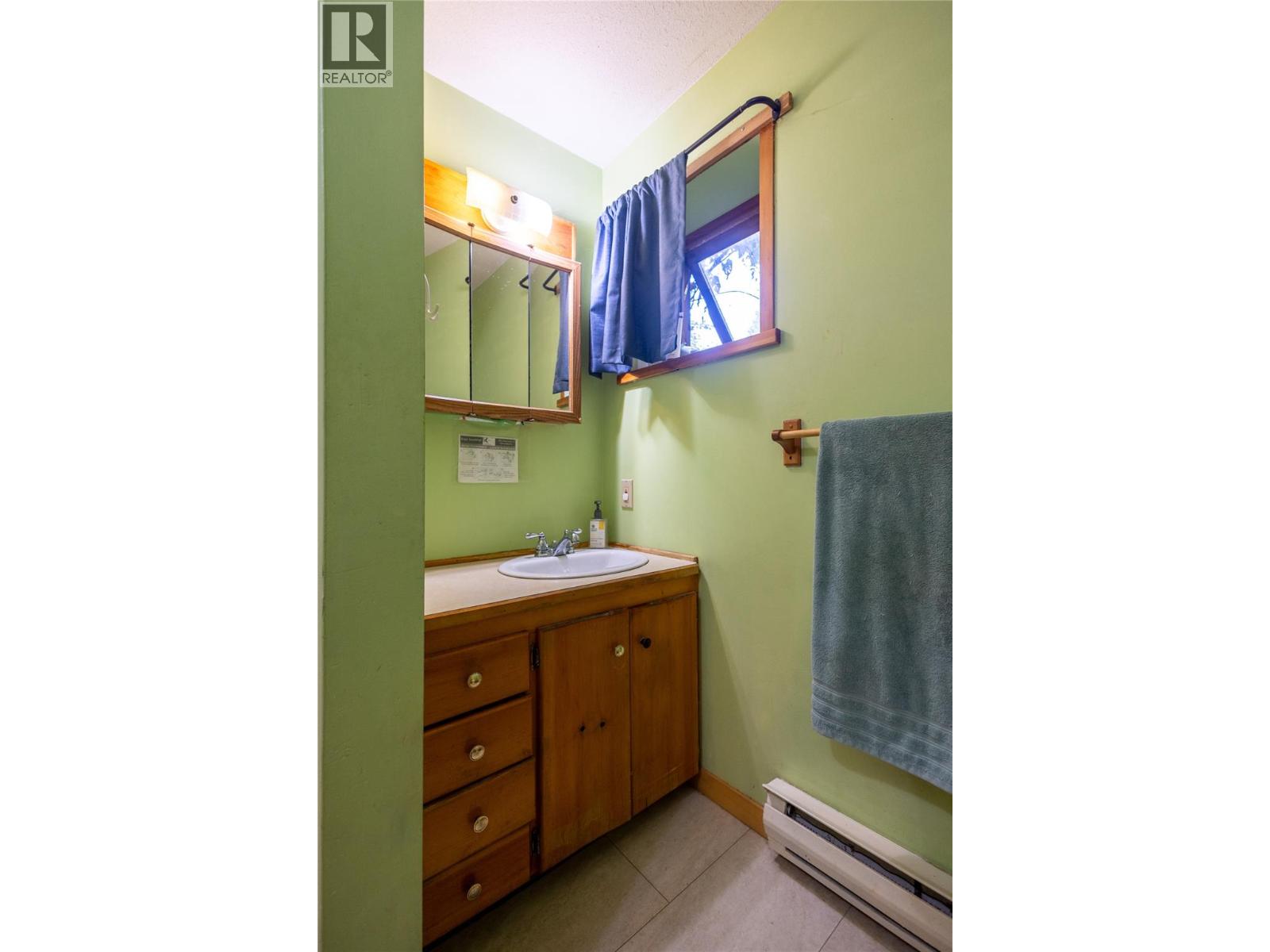601 Richards Street, Nelson, British Columbia V1L 5J7 - Photo 40 - 10398928