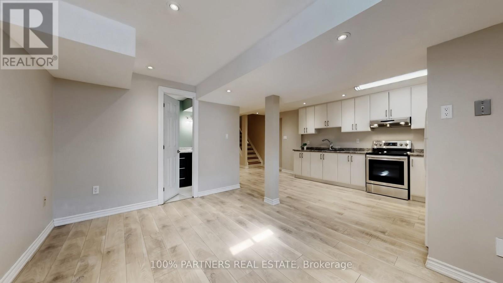 62 Macedonia Court, Newmarket, Ontario  L3X 2W8 - Photo 29 - N13707696