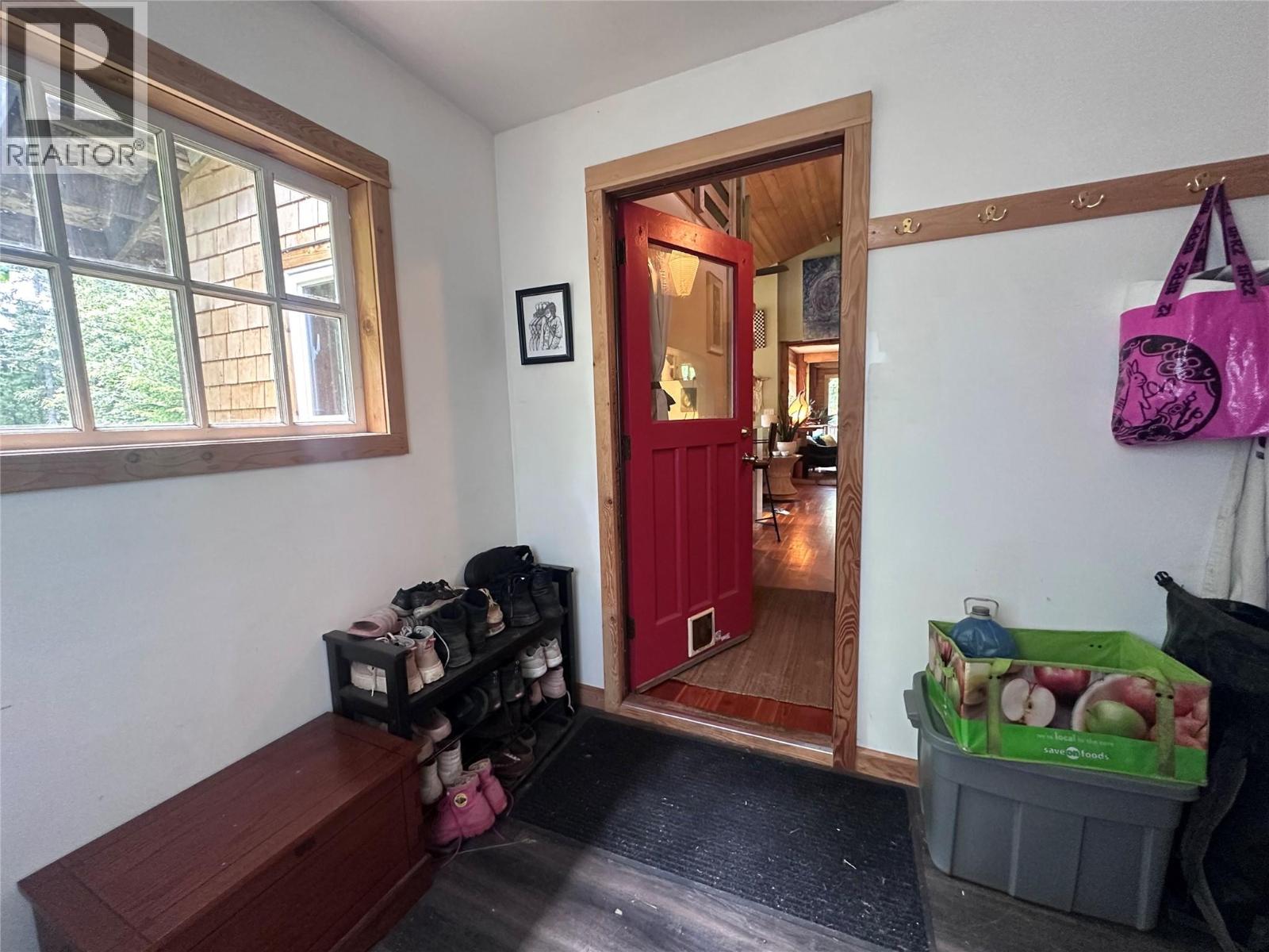 7152 Graham Road, Winlaw, British Columbia  V0G 2J0 - Photo 9 - 10392360