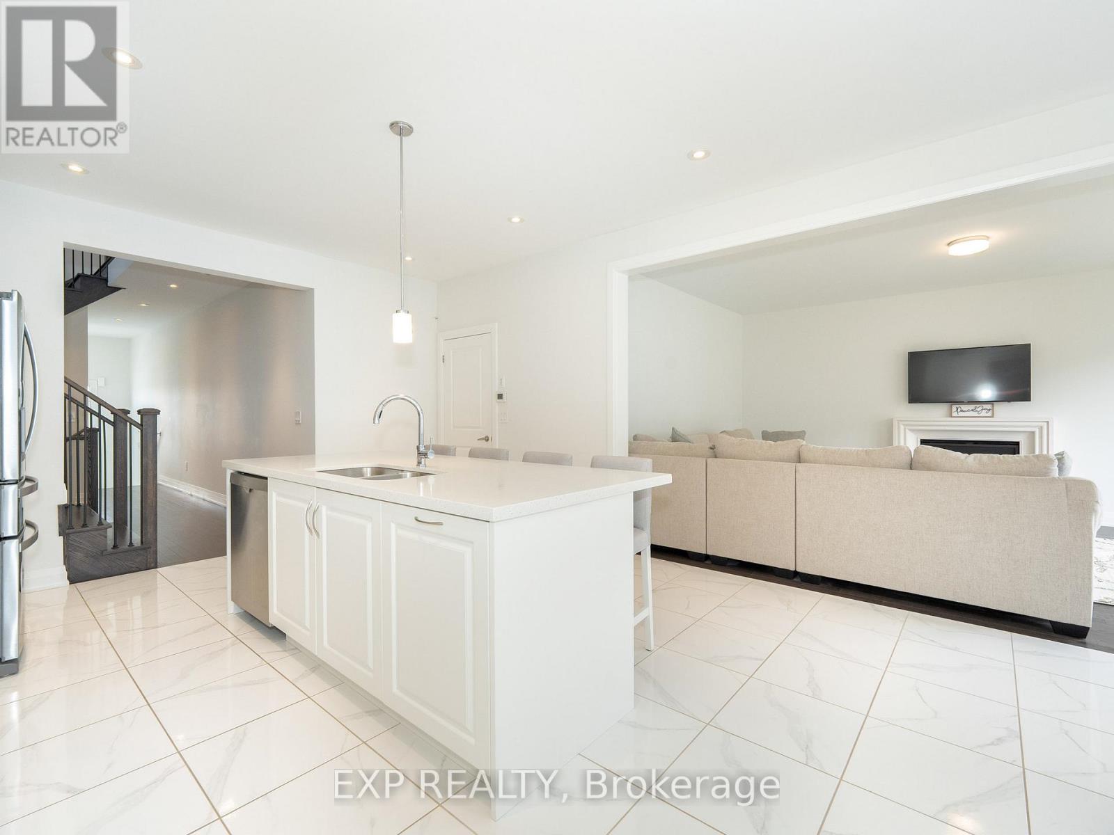 14 Longworth Avenue, Richmond Hill, Ontario  L4E 1J1 - Photo 15 - N13036582