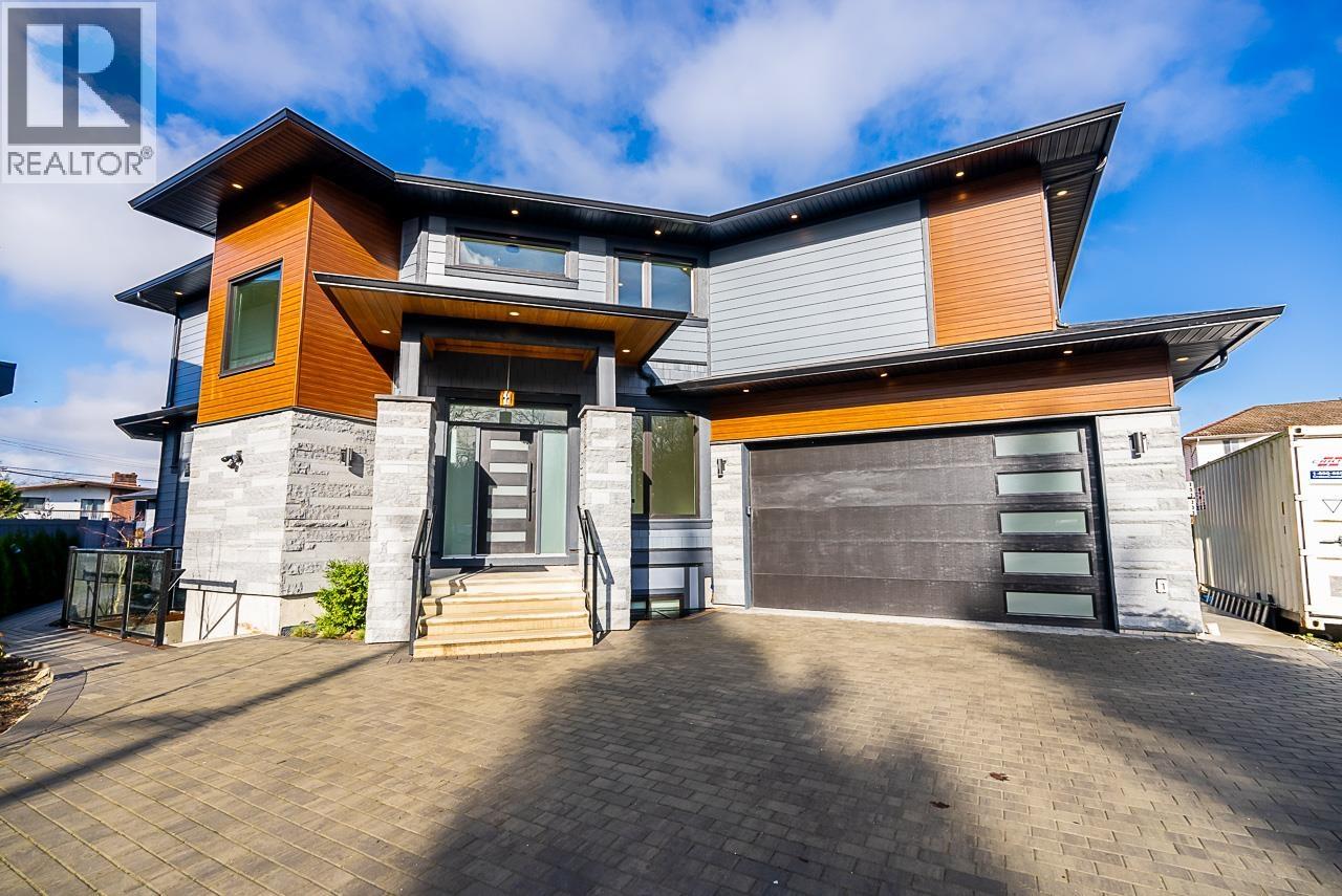 5225 Woodsworth Street, Burnaby, British Columbia  V5G 1S5 - Photo 1 - R3157524