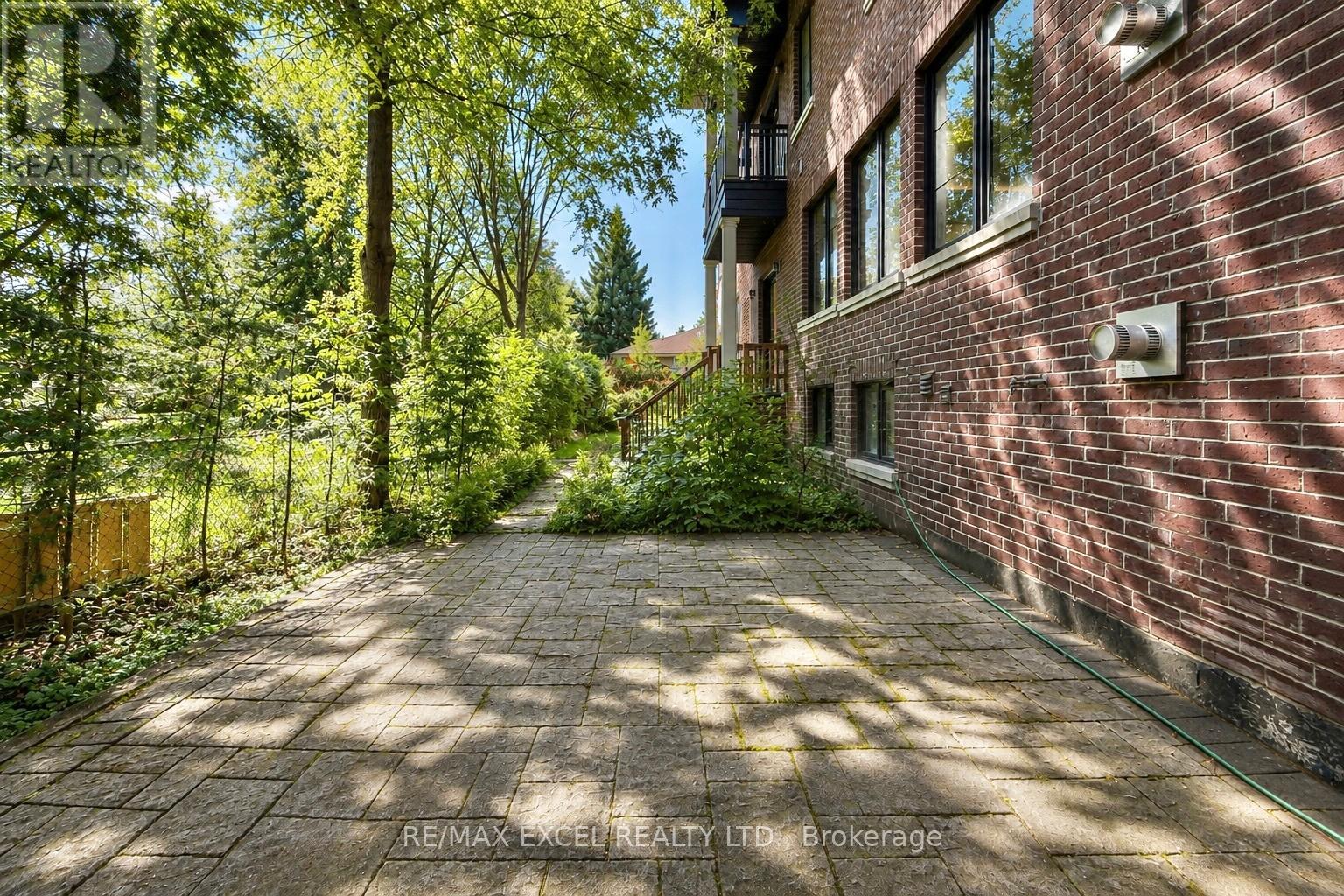 19 Blyth Street, Richmond Hill, Ontario  L4E 2Y2 - Photo 44 - N13725666