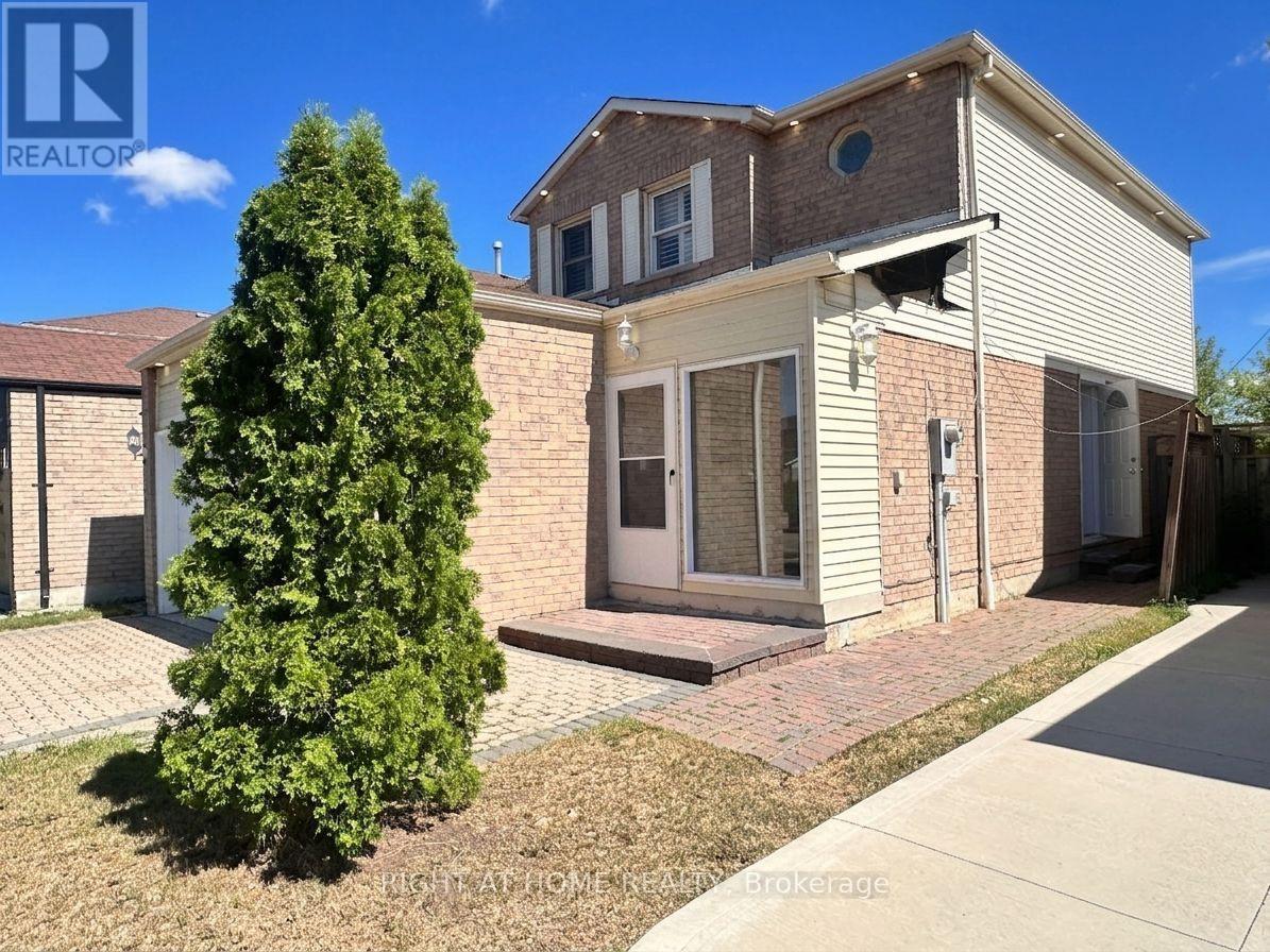 1791 Princelea Place, Mississauga, Ontario  L5M 3R9 - Photo 2 - W13702920