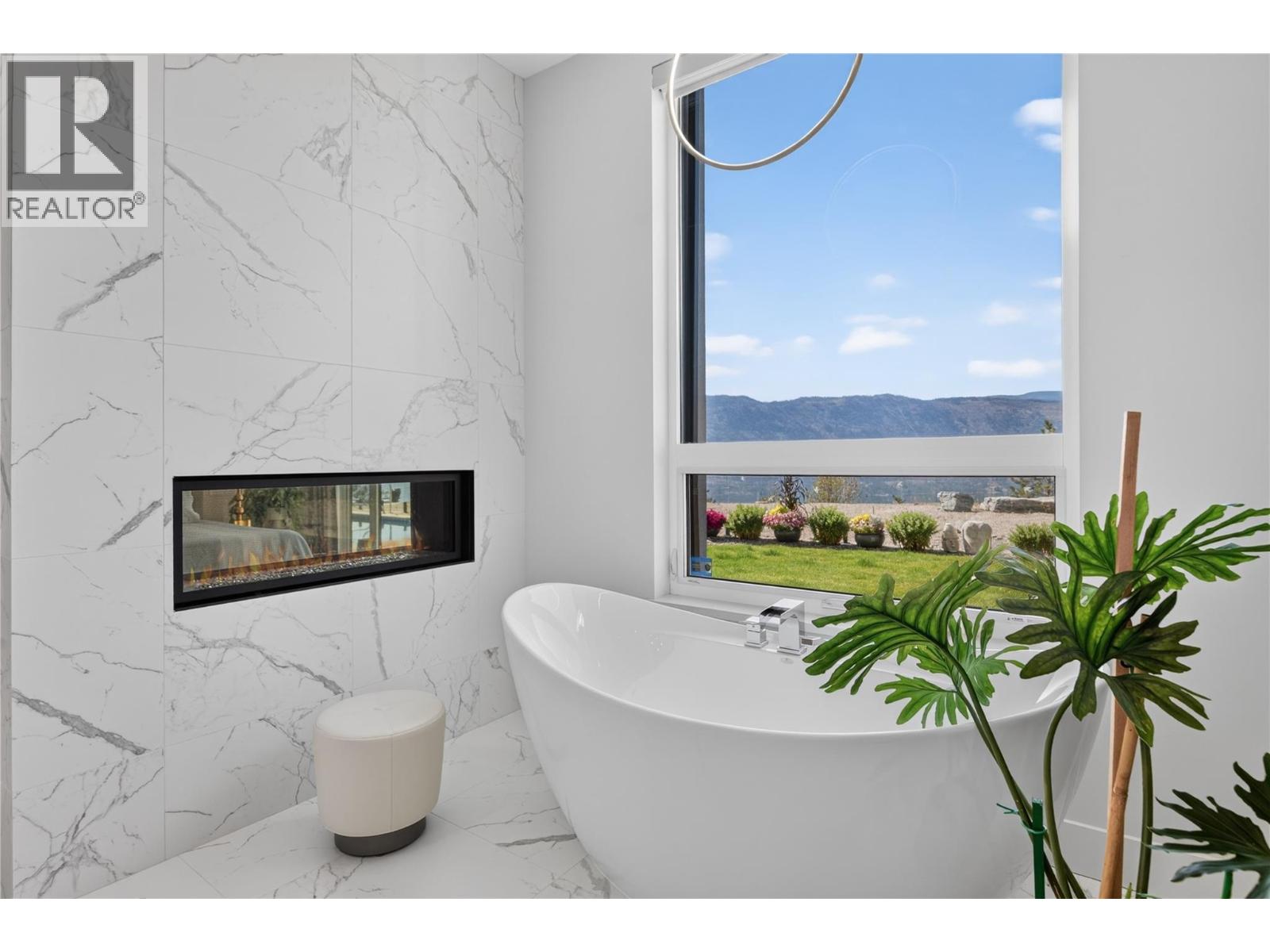 9988 Beacon Hill Drive, Lake Country, British Columbia  V4V 0A9 - Photo 30 - 10394380