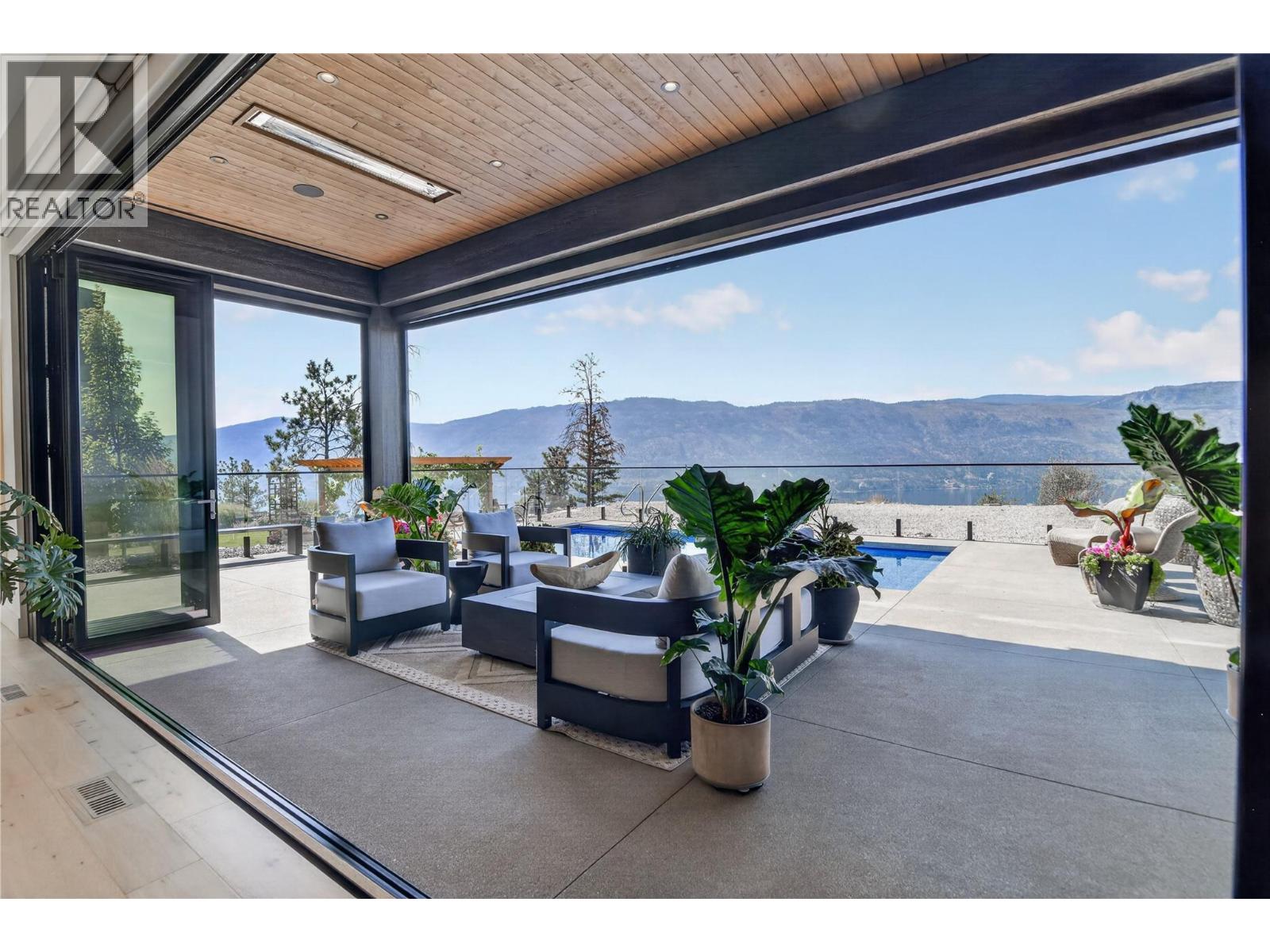 9988 Beacon Hill Drive, Lake Country, British Columbia  V4V 0A9 - Photo 15 - 10394380