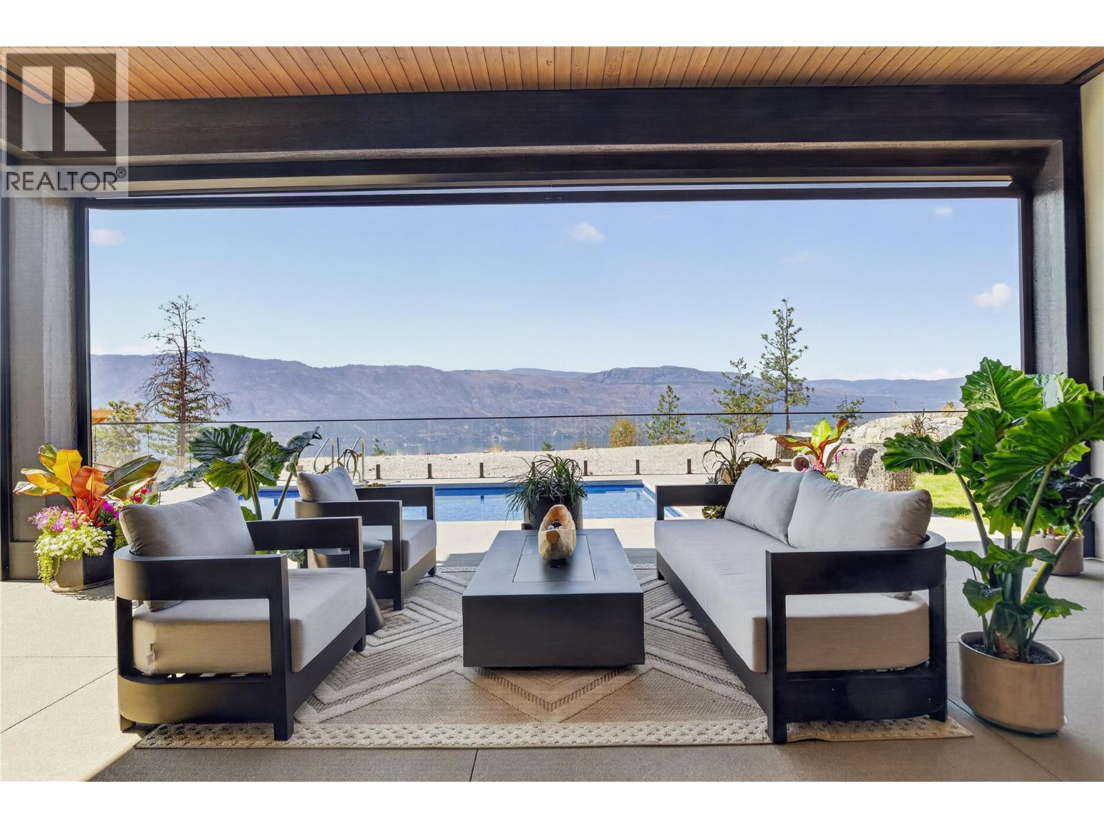 9988 Beacon Hill Drive, Lake Country, British Columbia  V4V 0A9 - Photo 16 - 10394380