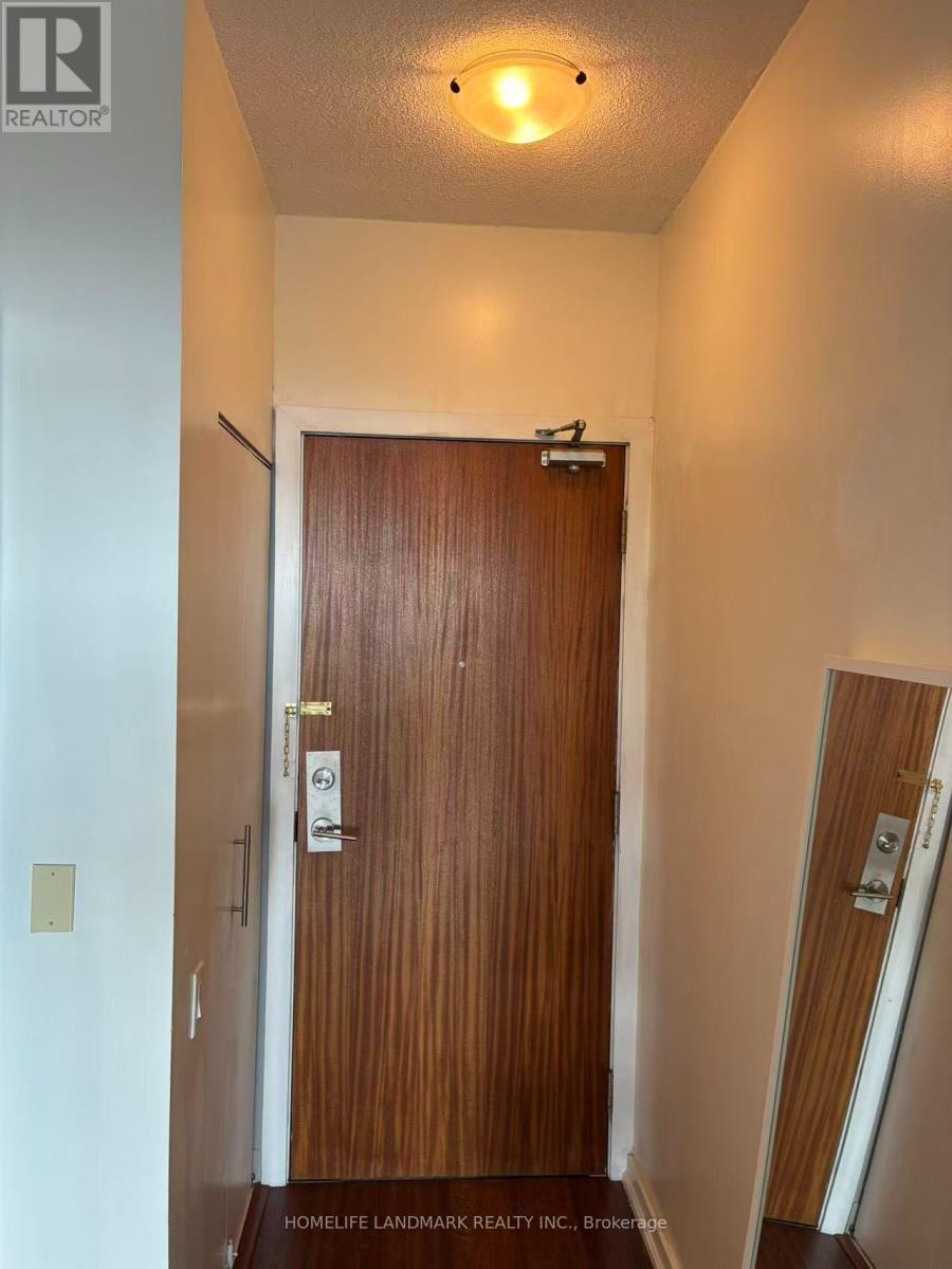 1701 - 30 Canterbury Place, Toronto, Ontario M2N 0B9 - Photo 3 - C13725700