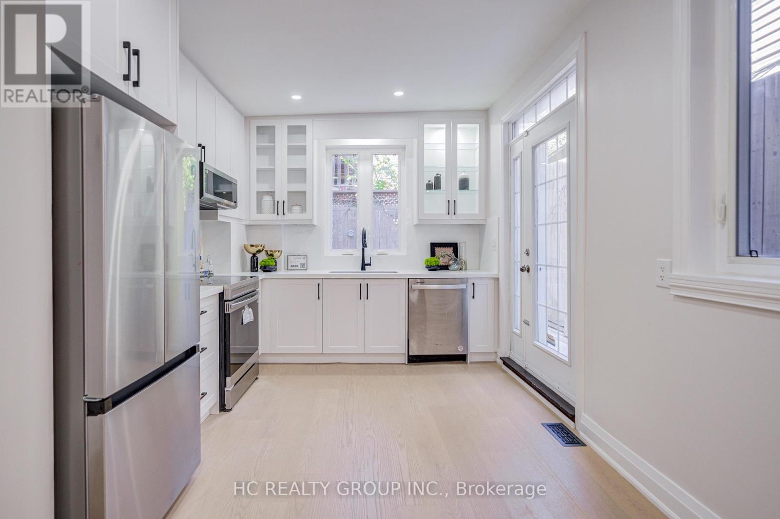 64 Wales Avenue, Toronto, Ontario M5T 1J4 - Photo 15 - C13725712