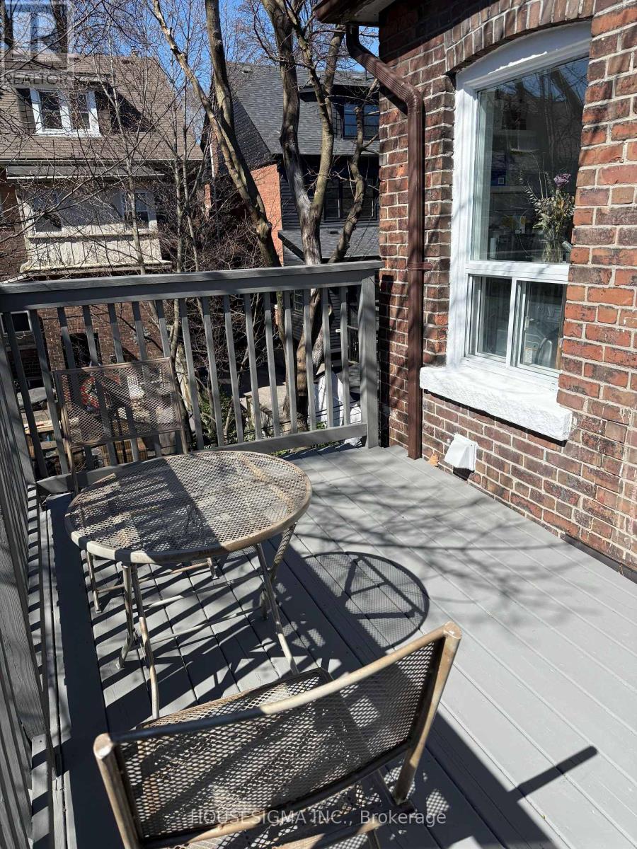256 Woodbine Avenue, Toronto, Ontario  M4L 3P2 - Photo 14 - E13725718