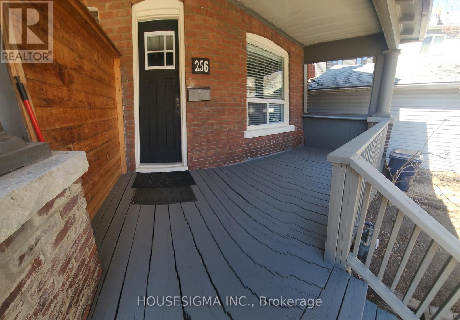 256 Woodbine Avenue, Toronto, Ontario  M4L 3P2 - Photo 2 - E13725718
