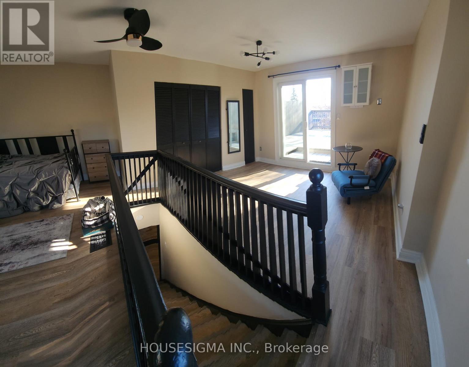 256 Woodbine Avenue, Toronto, Ontario  M4L 3P2 - Photo 22 - E13725718
