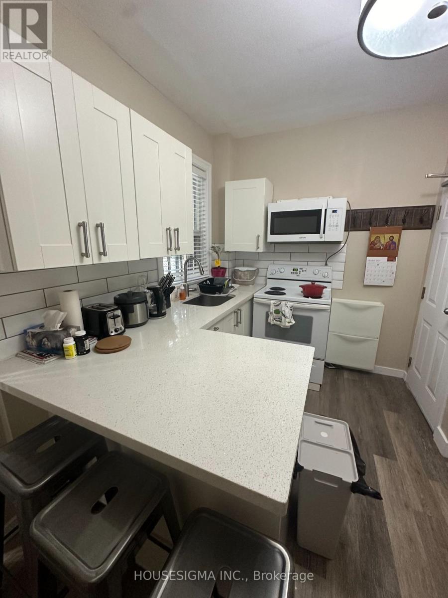 256 Woodbine Avenue, Toronto, Ontario  M4L 3P2 - Photo 34 - E13725718