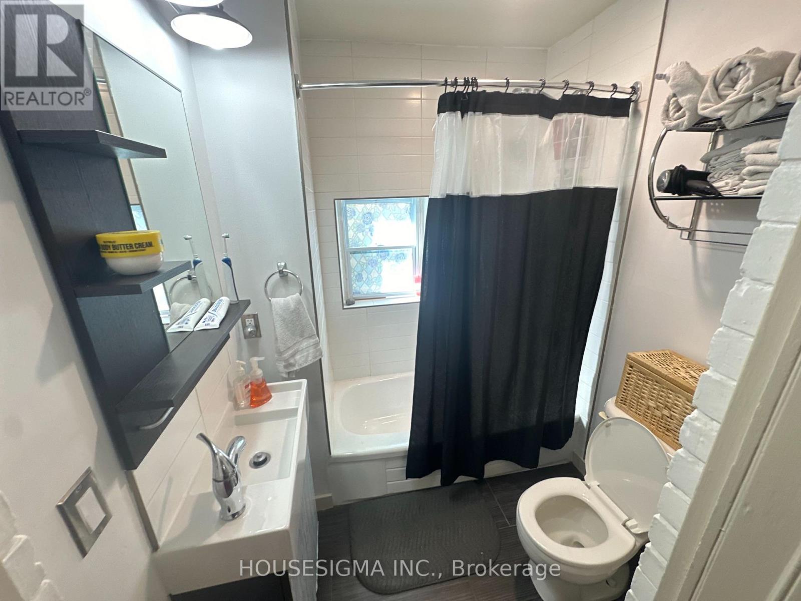 256 Woodbine Avenue, Toronto, Ontario  M4L 3P2 - Photo 36 - E13725718