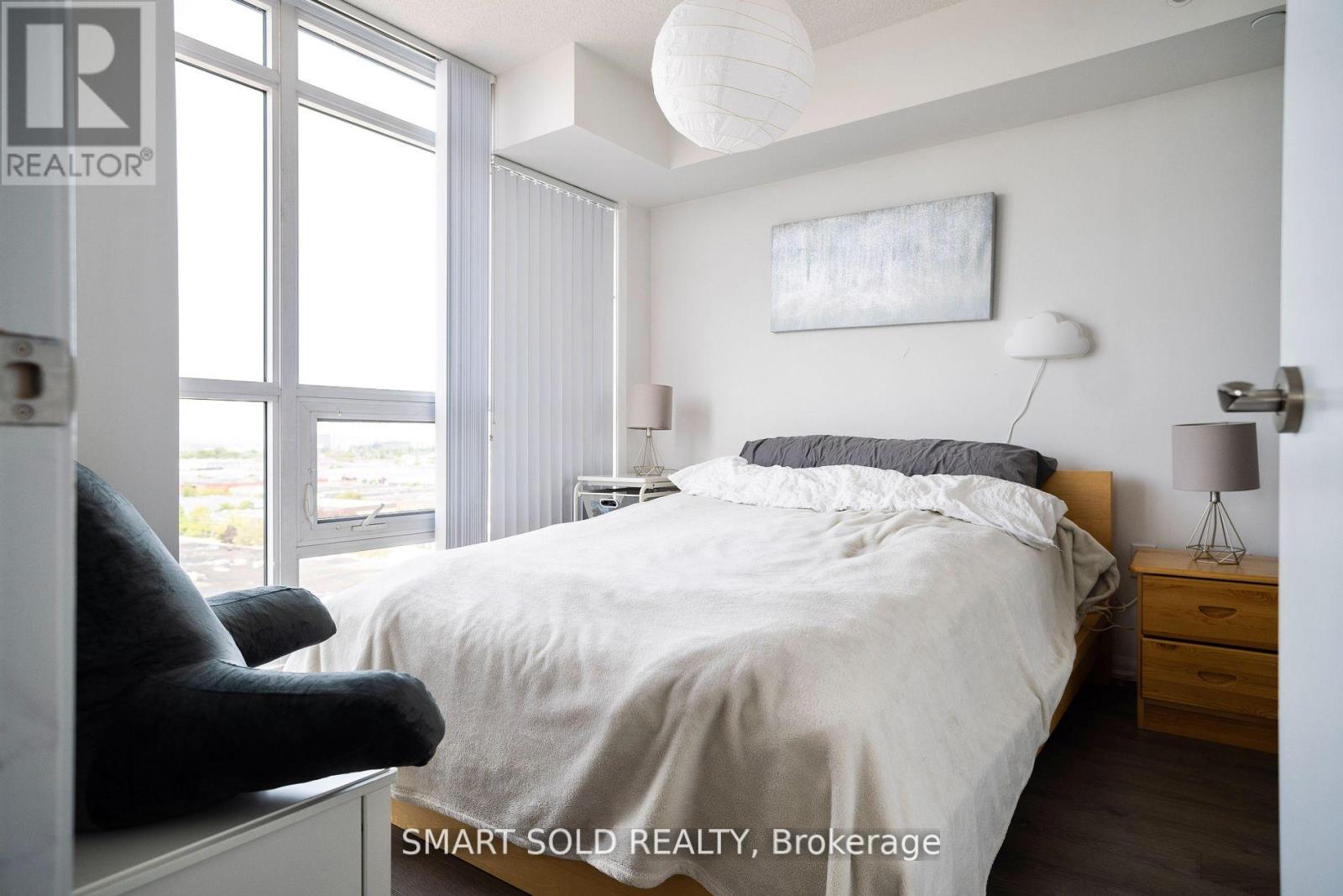 1212 - 3091 Dufferin Street, Toronto, Ontario M6A 0C4 - Photo 7 - W13725696