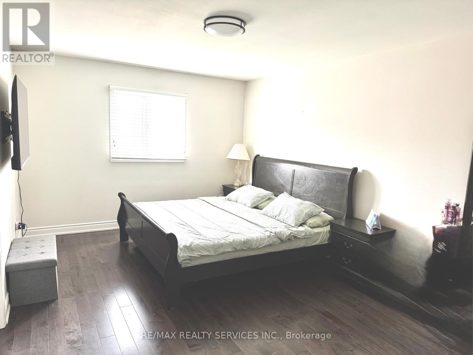 26 Penguin Lane, Brampton, Ontario  L6R 2C1 - Photo 9 - W13725704