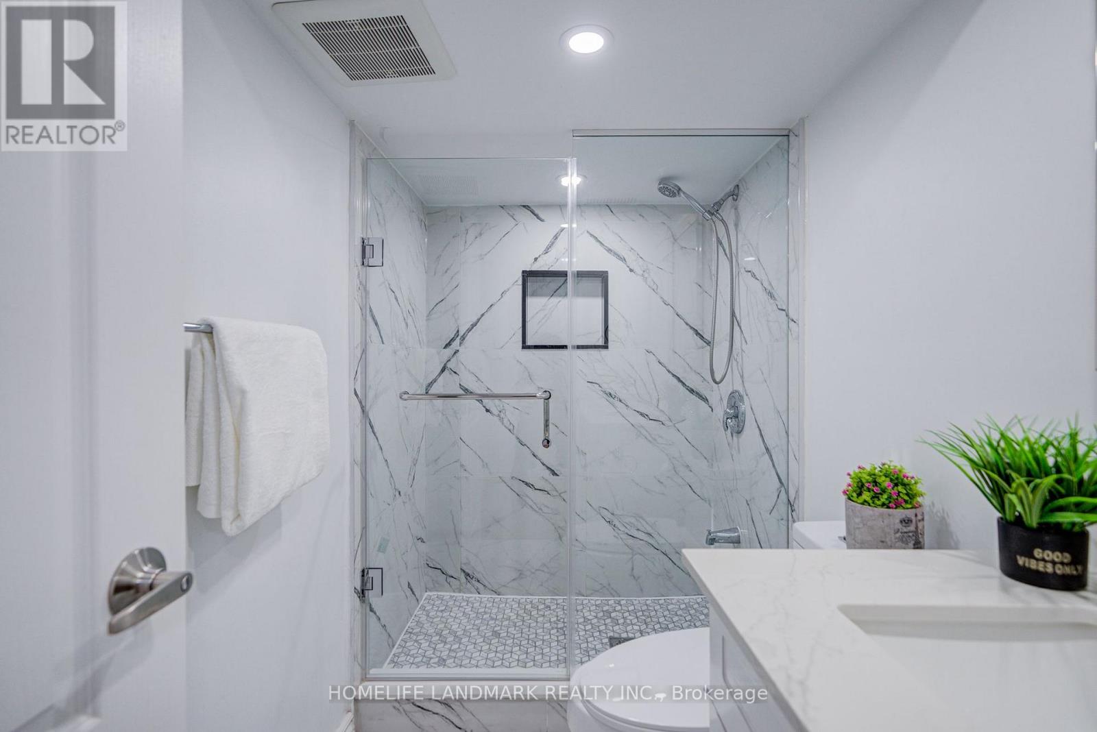 20 Barolo Road, Toronto, Ontario  M9V 5B1 - Photo 45 - W13725714