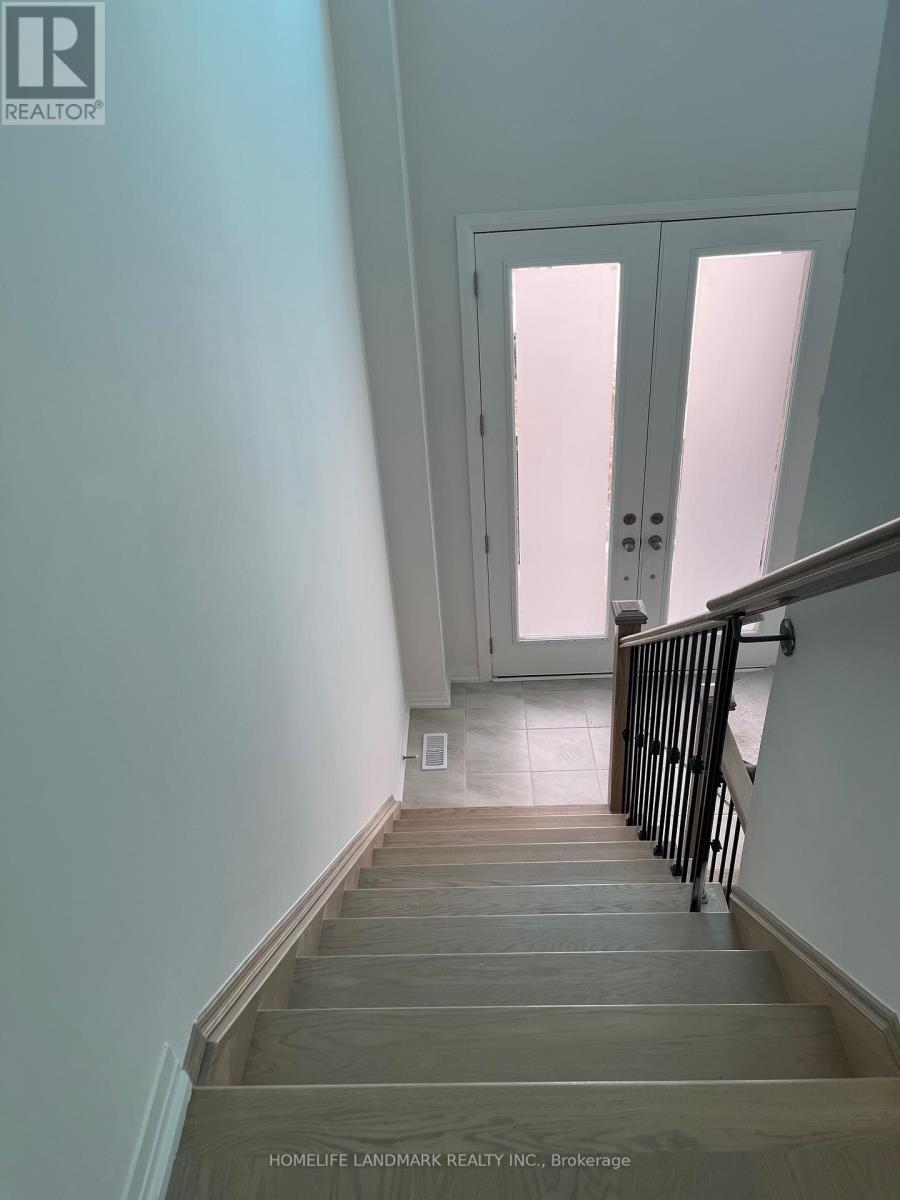 1040 Valhalla Terrace, Pickering, Ontario  L1X 0P8 - Photo 2 - E13725738