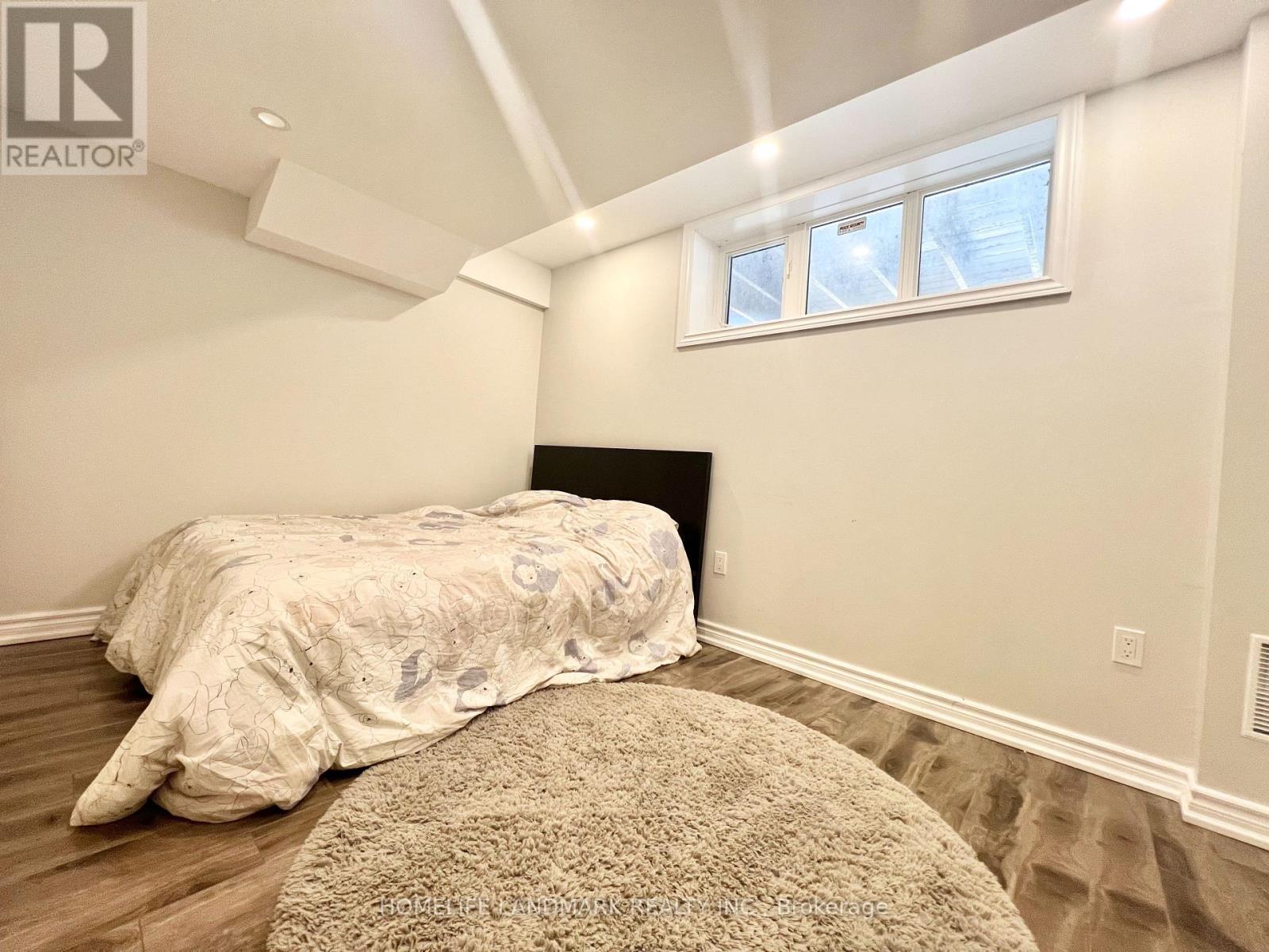 18 Fountain Court, Richmond Hill, Ontario  L4S 2K4 - Photo 11 - N13725736