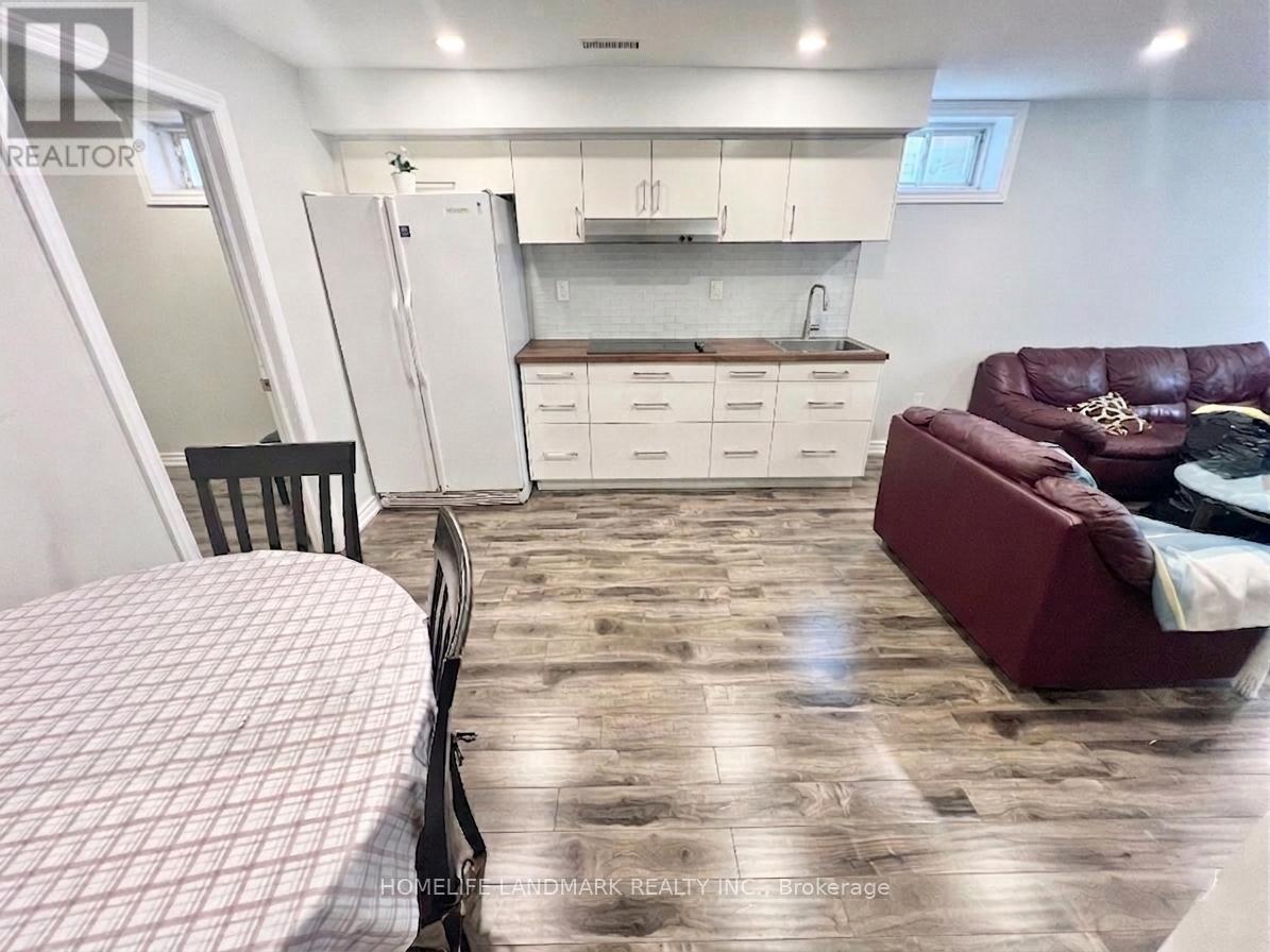 18 Fountain Court, Richmond Hill, Ontario  L4S 2K4 - Photo 6 - N13725736